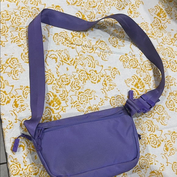 Baboon to the Moon purple belt bag - Picture 8 of 8